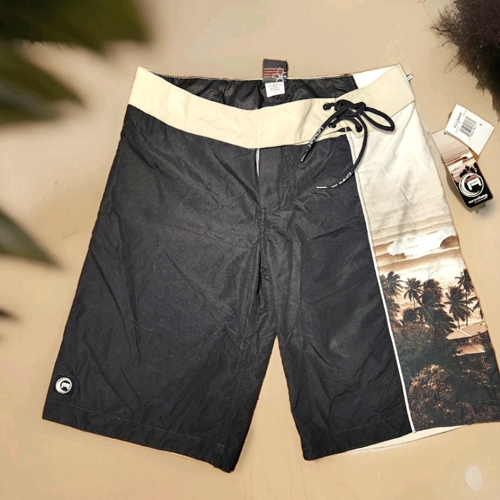 VTG NWT Aaron Chang "Tres Palms" Boardshorts Size 5 Black & Tan Palm Tree Print